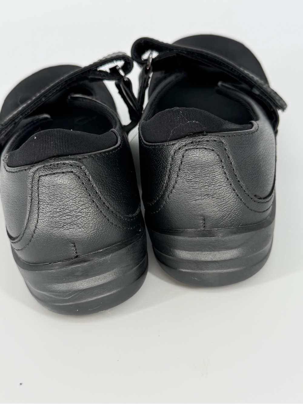 Apex Non Slip Black Shoes - Picture 3 of 6